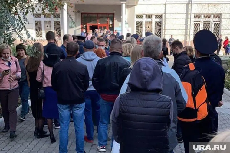 В Новосибирске образовалась очередь на выборах