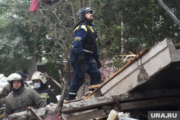 Поисково-спасательные работы продолжаются