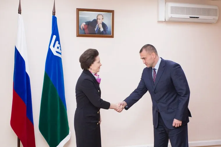 Визит Комаровой. Сургут, рукопожатие, комарова наталья, Трубецкой Андрей
