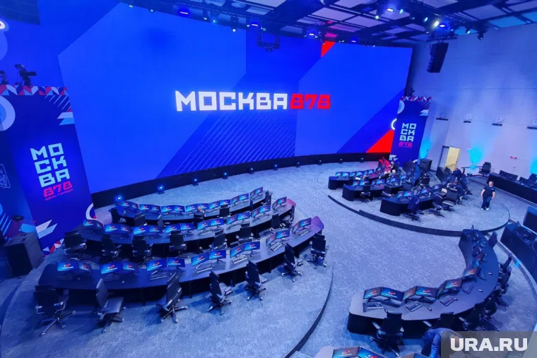 Путин совместно с Собяниным и Банковым приняли участие в открытии НКЦ