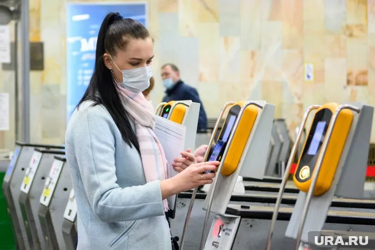 В Москве усилят контроль за масочным режимом в транспорте