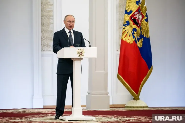 Владимир Путин официально признал заслуги директора центра Гамалеи