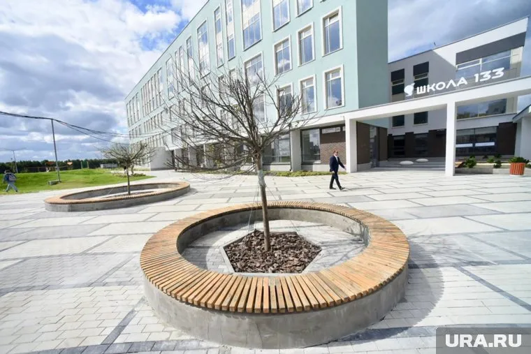 Здание распахнет двери для 1200 учеников