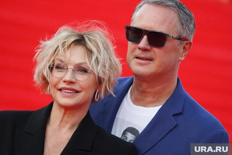 Әйелдердің юбкаларының астында қалталары бар