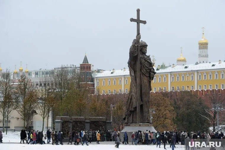 Пикет проходил возле памятника князю Владимиру
