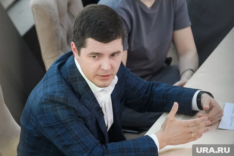 Дмитрий Артюхов отметил, что нерадивые чиновники не будут работать в администрациях округа