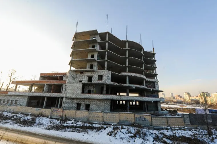 Будущие гостиницы к саммитам ШОС и БРИКС. Челябинск, долгострой, недострой, улица свободы4