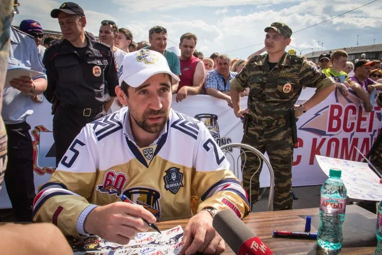 Кубок Гагарина. Чествование. Магнитогорск, зарипов данис, автограф сессия