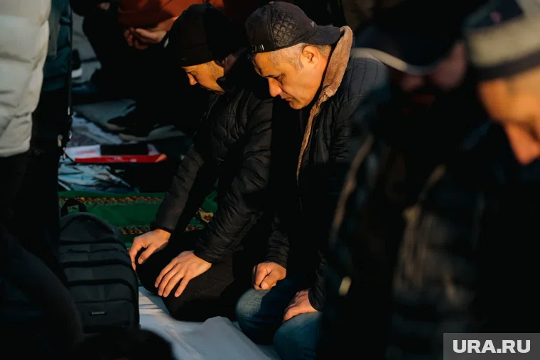 Фадеев заявил, что мусульманин, который не успел во время помолиться, может сделать это позже