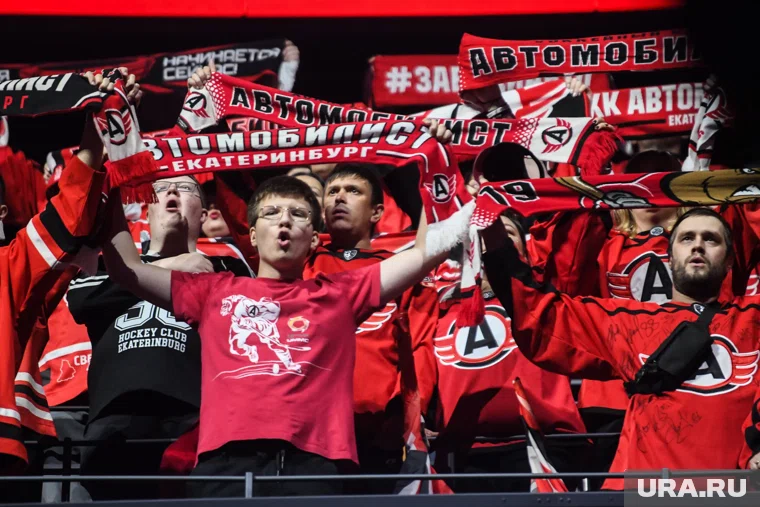 В прошлый раз «Автомобилист» выиграл у «Трактора» со счетом 5:3 в домашнем матче