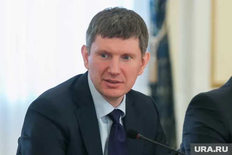 Месяц назад от министра ушли сразу три заместителя
