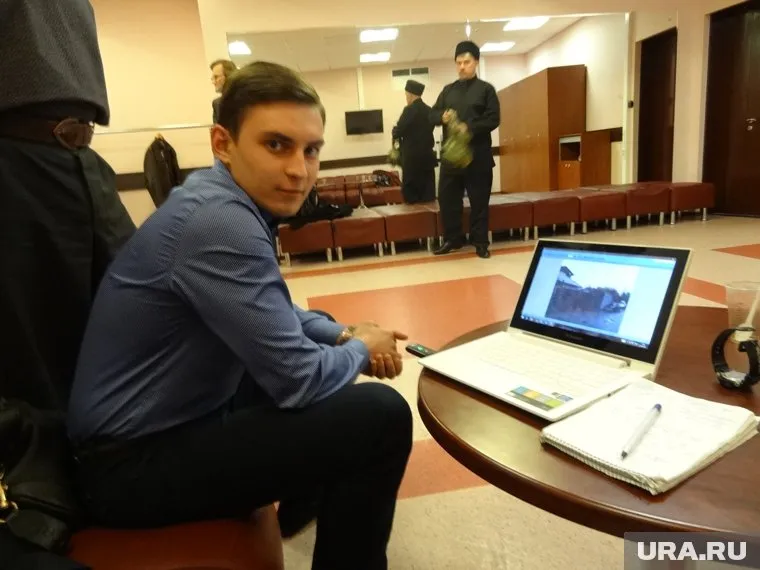 Александр Дутов сегодня не ответил на вопросы судьи