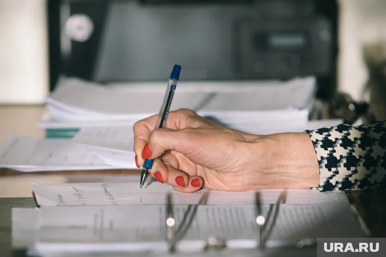 Учителям значительно снизят бумажную работу