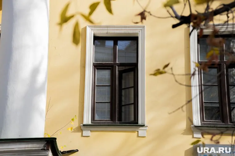 Ребенок рухнул из окна с 6 этажа (архивное фото)