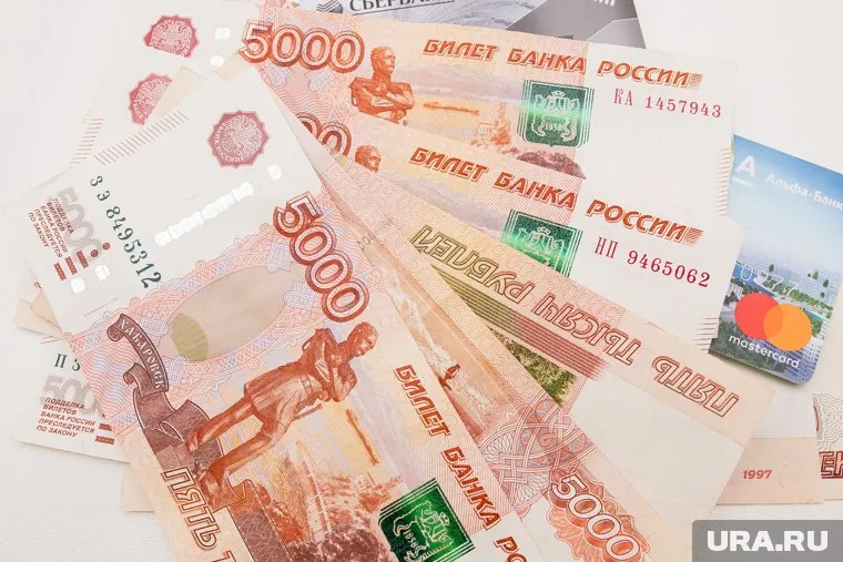 По 100 тысяч рублей получили добровольцы