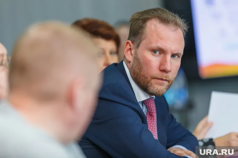 Артемий Кызласов был задержан в кафе, где он сидел вместе с Михаилом Шилимановым