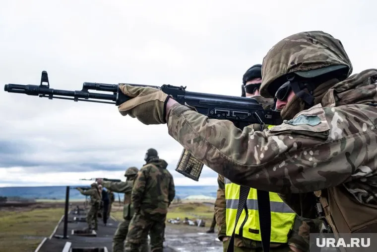 ВСУ открыли огонь по своему же сослуживцу, когда тот решил сдаться в плен ВС РФ, передает Минобороны России