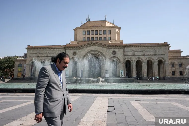 МИД Армении назвал выезд армян из Нагорного Карабаха этнической чисткой