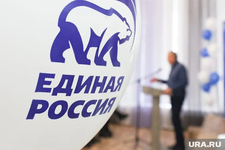 Решением фракции Тюменской областной думы единороссы обязаны активизироваться в соцсетях