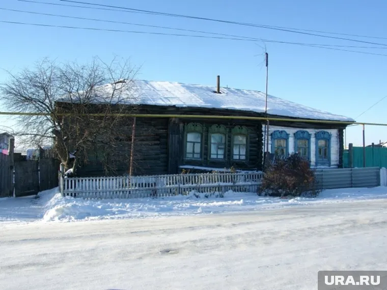 Дом №28 по улице Центральной в поселке Боровое