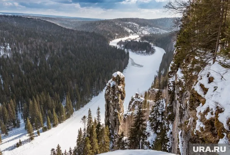 Пока Усьва скована льдом, но в мае сезон сплавов будет открыт