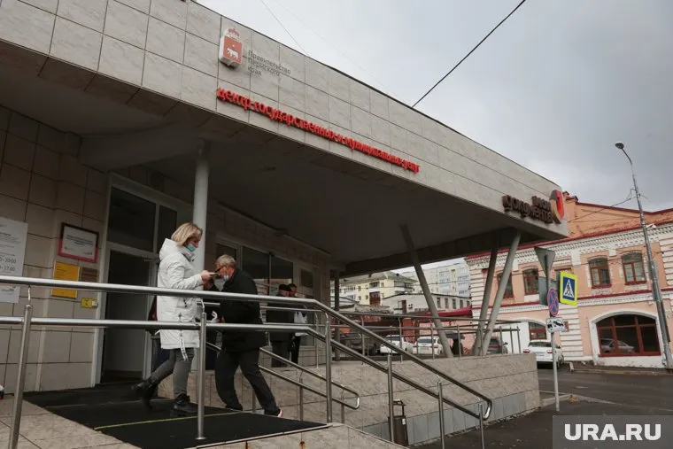 Центры не будут работать, 1,8 и 9 мая