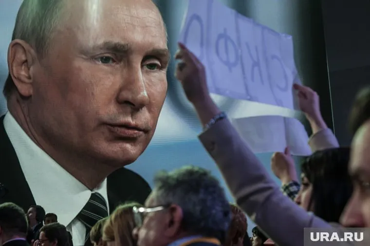 Одна из самых обсуждаемых тем - прямая линия с Владимиром Путиным.
