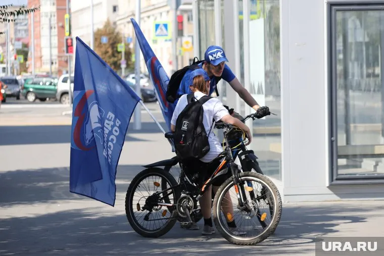Единороссам из соседних регионов ставят разные задачи на выборы в Госдуму