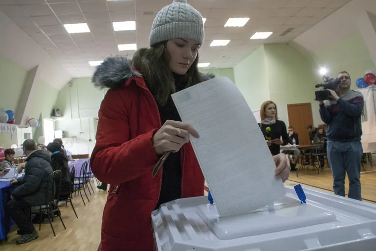 ВЫБОРЫ 2018. Голосование. Салехард, голосование, выборы 2018, избирательный участок, бюллетень