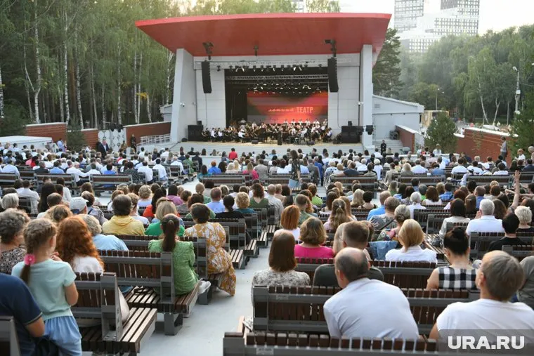 Открытие летнего театра в ЦПКиО им. Маяковского. Екатеринбург