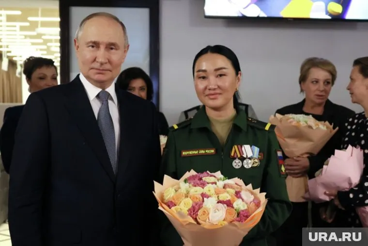 Владимир Путин лично попросил Айдысмаа Монгуш не возвращаться на фронт