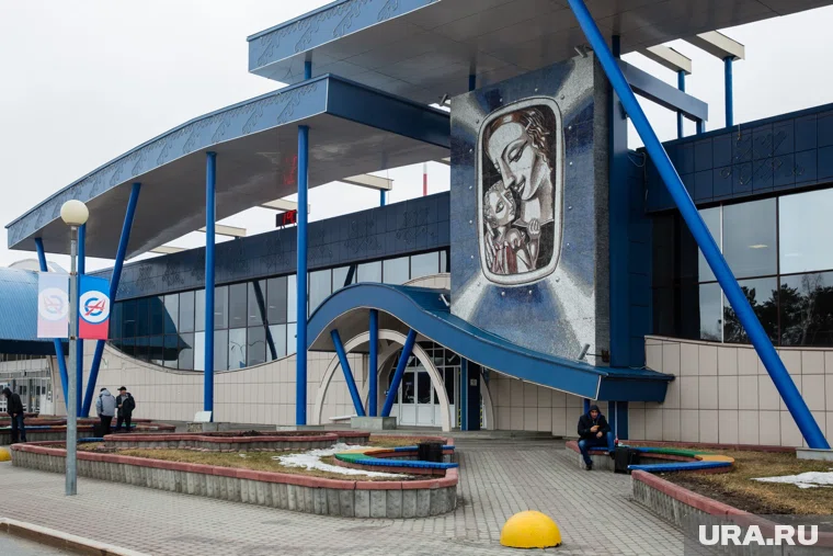 Вахтовик устроил скандал в кафе сургутского аэропорта