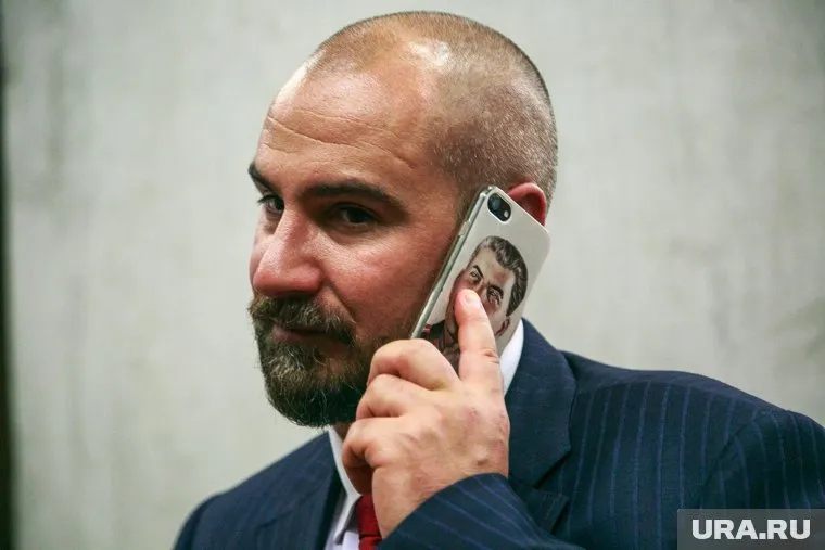 Заявление о выходе члены партии написали на имя председателя КПКР Максима Сурайкина