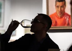 Врач и сомелье раскрыли пользу вина для здоровья