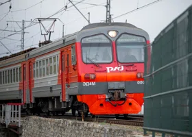 Поезд Санкт-Петербург—Челябинск задерживается в пути из-за пожара