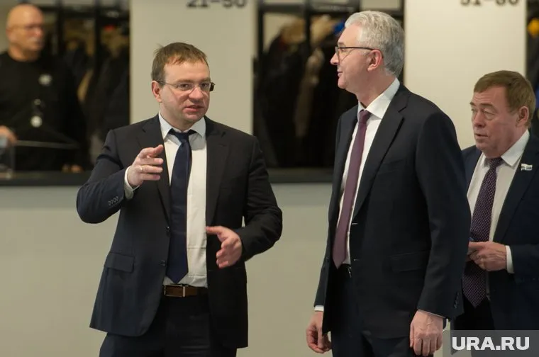 Областные власти смутила связь Вячеслава Трапезникова (слева) со старой городской командой