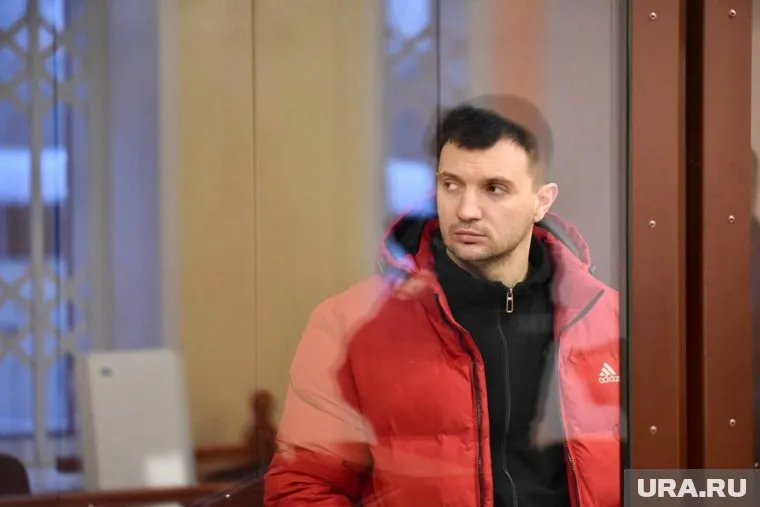 Юрия Золотко судят за превышение полномочий после того, как он обвинил руководство в укрывательстве трупов