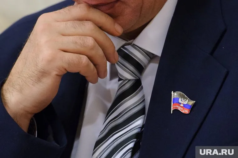 Депутат из ФРГ негодует из-за решения выдать визы жителям Донецкой народной республики