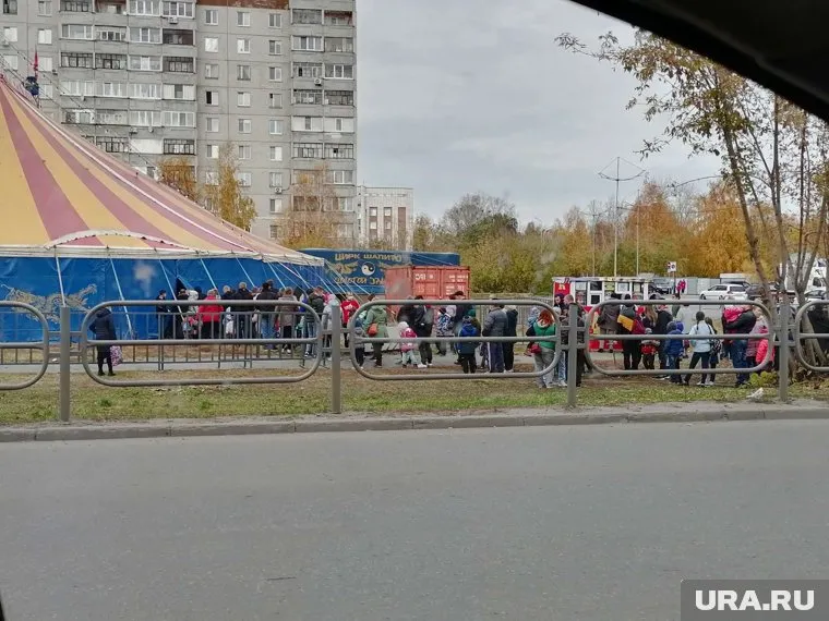 В цирк-шапито многие курганцы пришли без масок