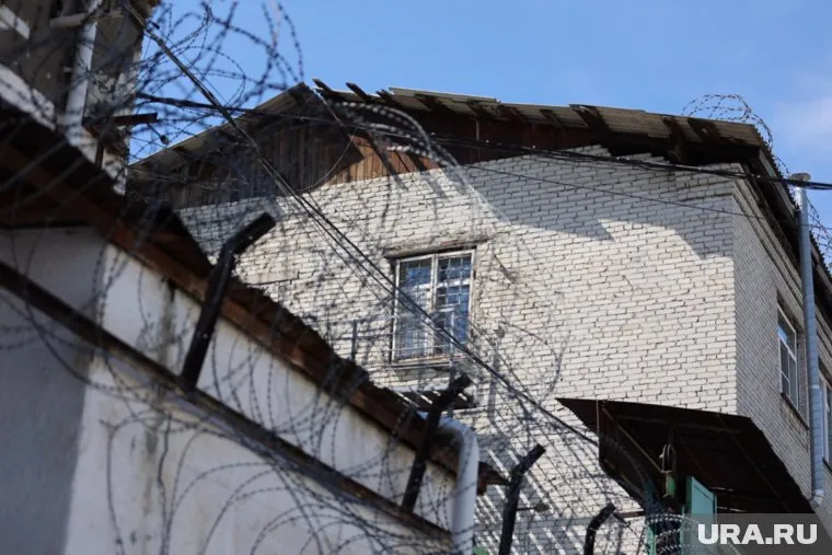 Жителя ЯНАО приговорили к колонии за убийство бабушки