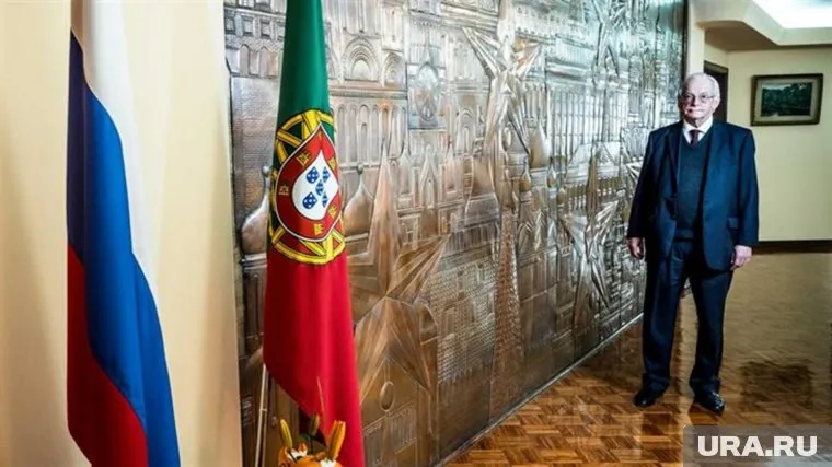 Олег Белоус был назначен послом в 2013 году