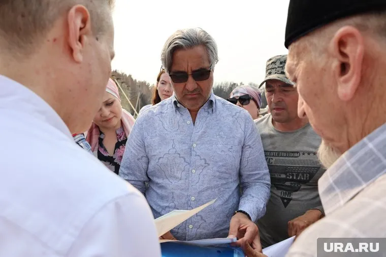 Вице-премьер Татарстана Василь Шайхразиев приехал с рабочей поездкой в село Юлдус (архивное фото)