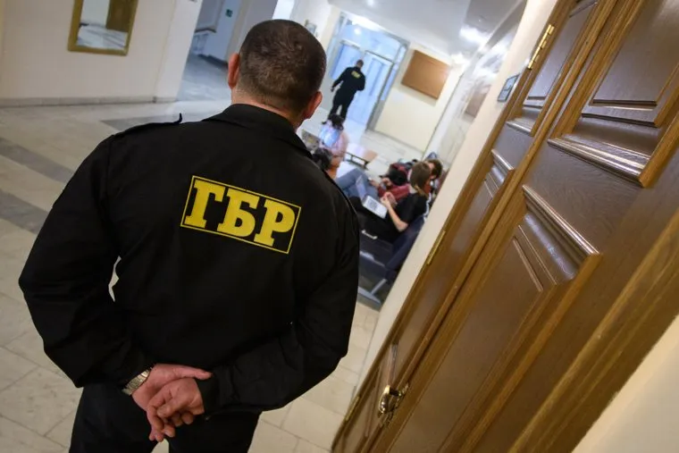 Собрание ЕГД по повышению зарплаты в администрации Екатеринбурга, охрана, гбр, группа быстрого реагирования, охранник