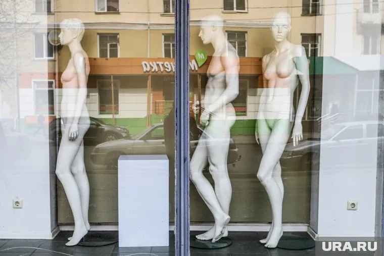 Курганские предприниматели избавляются от активов в виде магазинов