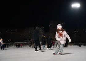 В Перми на «Трудовых резервах» начали заливать каток