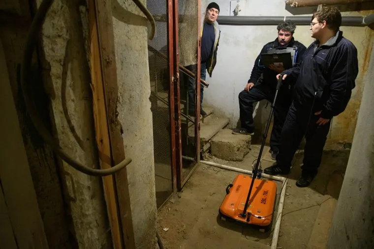 Обследование жилого дома Карла Либкнехта, 40 специалистами ФГБУ МЧС России. Екатеринбург, обследование, георадар, сканирование грунта