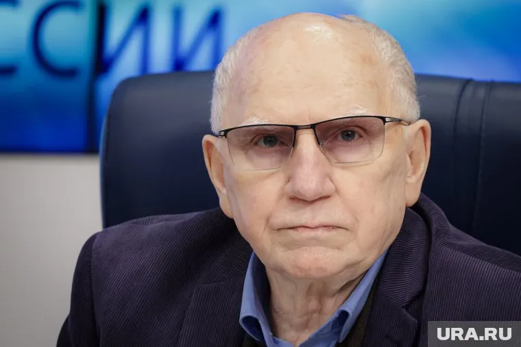 Баринов заявил, что мат уместен исключительно в кругу близких людей