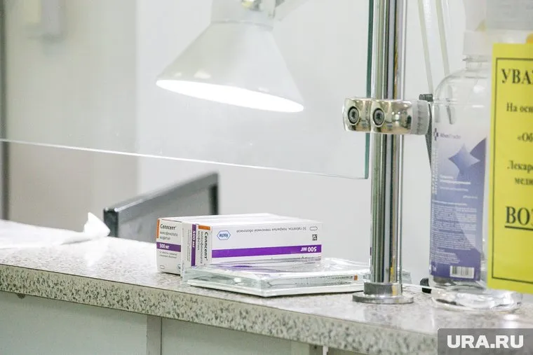 В аптеках все меньше антибиотиков, противовирусных и препаратов от кашля