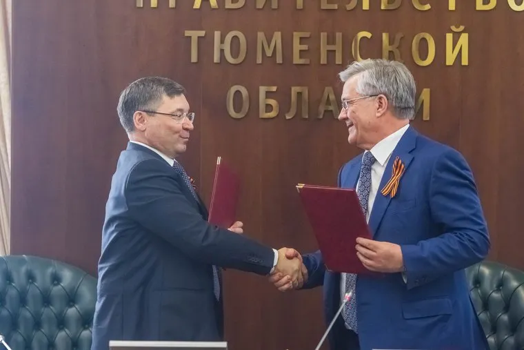 Якушев и Богданов. Подписание соглашения между ТО и "Сургутнефтегазом". Тюмень