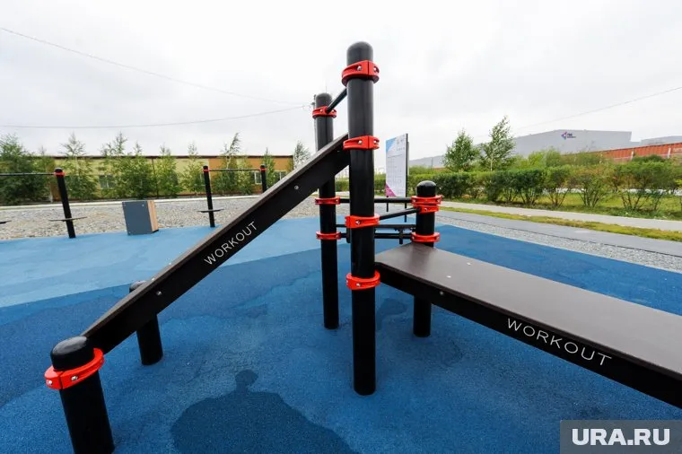 Спортивная площадка расположена на территории спорткомплекса «Олимпия»